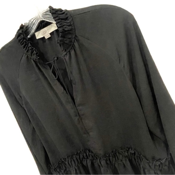 Ann Taylor loft ruffle chiffon tie neck top ❤️ - Picture 3 of 7